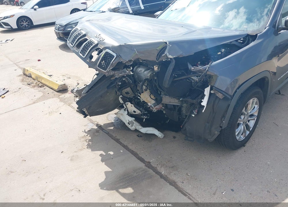 2019 JEEP CHEROKEE LATITUDE PLUS FWD VIN: 1C4PJLLB2KD333239