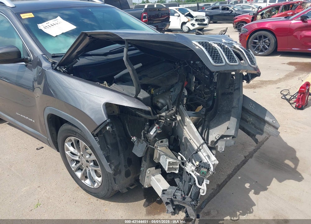 2019 JEEP CHEROKEE LATITUDE PLUS FWD VIN: 1C4PJLLB2KD333239