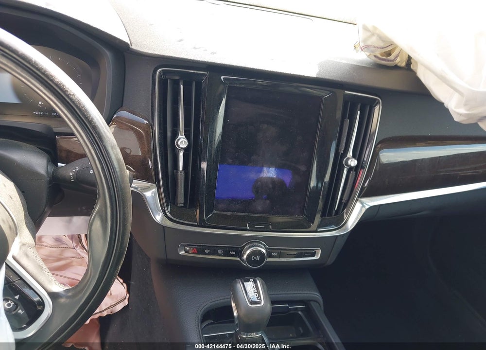 2018 VOLVO S90 VIN: LVY982MK6JP016485