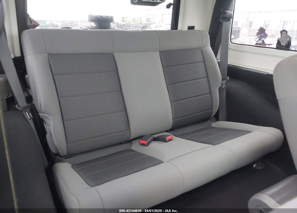 2010 JEEP WRANGLER / VIN: 1J4AA5D10AL166398