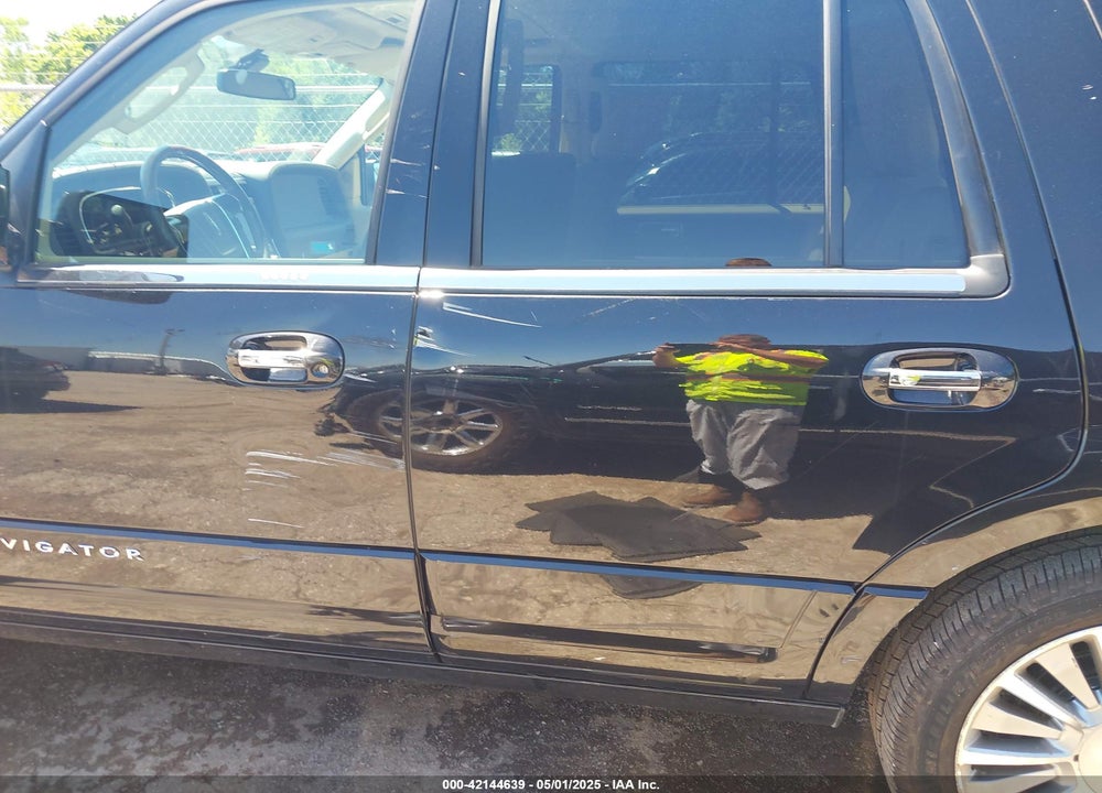 2015 LINCOLN NAVIGATOR VIN: 5LMJJ2JT1FEJ07052