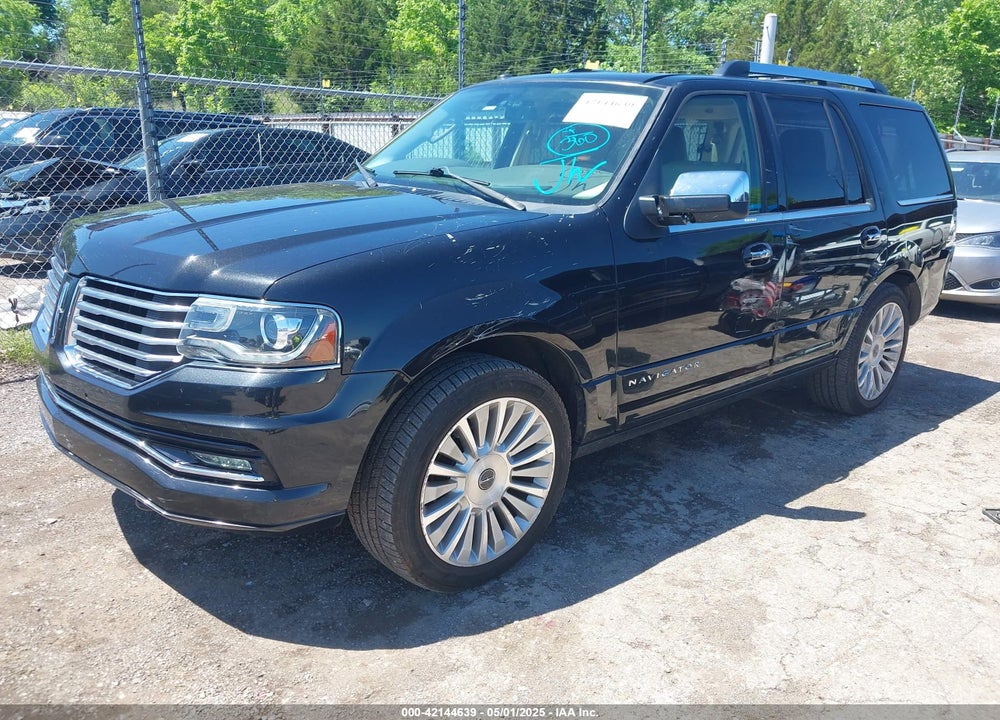 2015 LINCOLN NAVIGATOR VIN: 5LMJJ2JT1FEJ07052