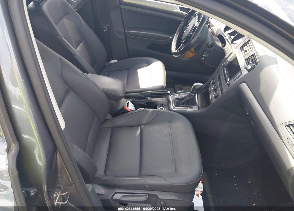 2015 VOLKSWAGEN GOLF VIN: 3VW217AU8FM084099