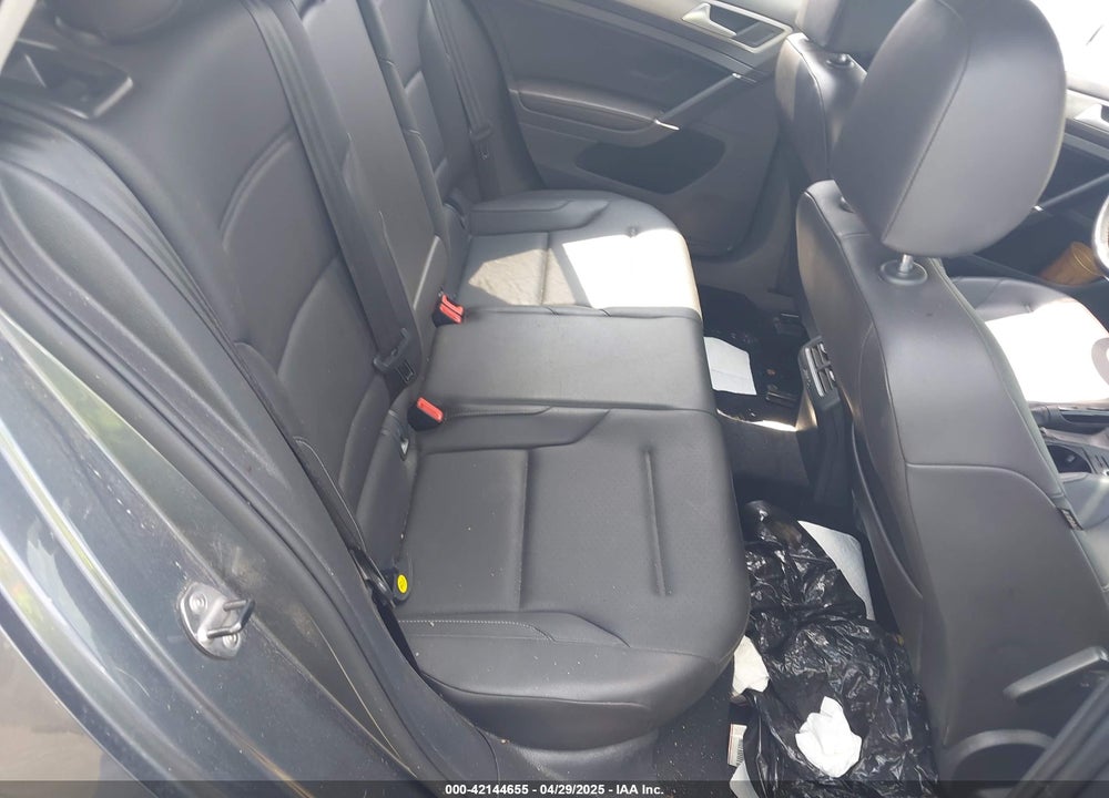 2015 VOLKSWAGEN GOLF VIN: 3VW217AU8FM084099