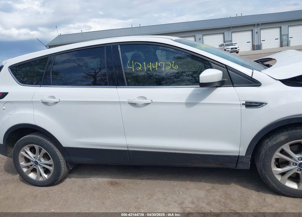 2017 FORD ESCAPE SE VIN: 1FMCU9GD7HUC11968