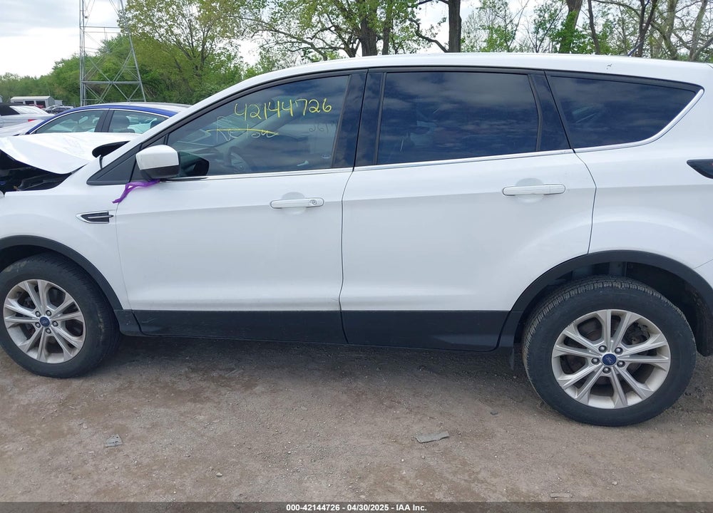 2017 FORD ESCAPE SE VIN: 1FMCU9GD7HUC11968