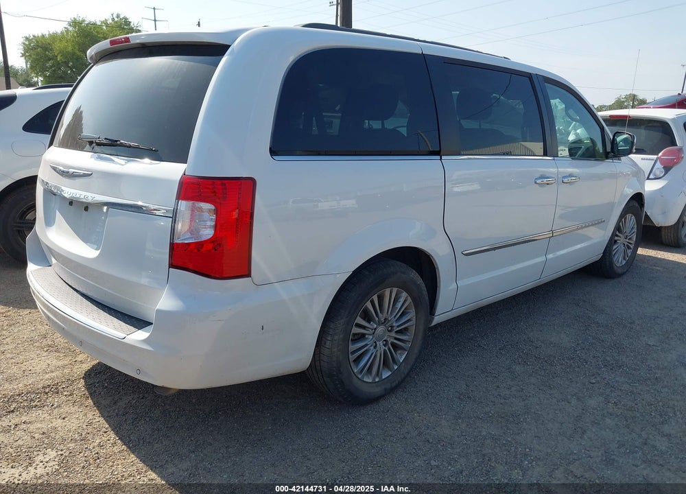 2015 CHRYSLER TOWN & COUNTRY TOURING-L VIN: 2C4RC1CG2FR514329
