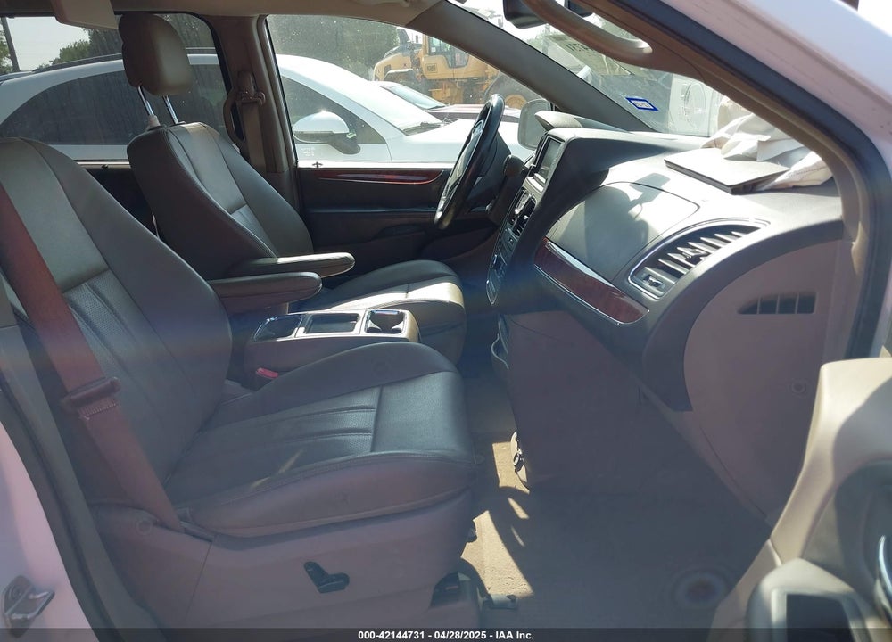 2015 CHRYSLER TOWN & COUNTRY TOURING-L VIN: 2C4RC1CG2FR514329