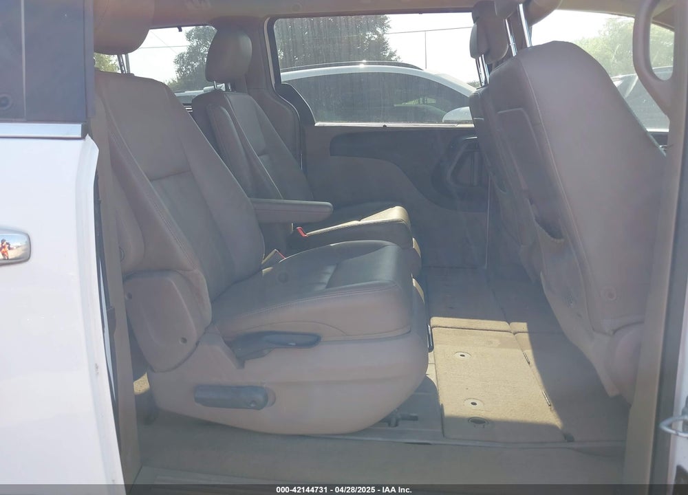 2015 CHRYSLER TOWN & COUNTRY TOURING-L VIN: 2C4RC1CG2FR514329