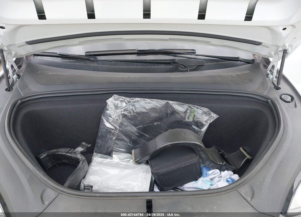 2018 TESLA MODEL X 100D/75D/P100D VIN: 5YJXCAE20JF137531