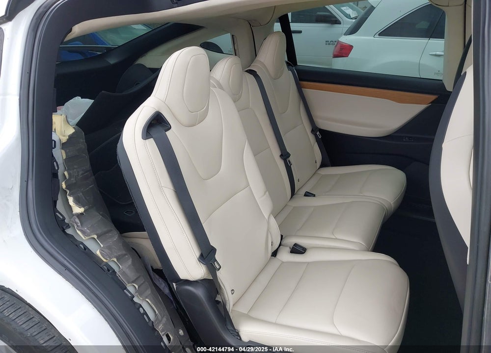 2018 TESLA MODEL X 100D/75D/P100D VIN: 5YJXCAE20JF137531