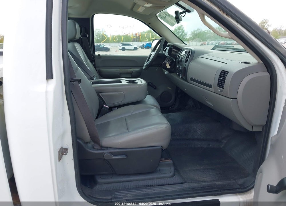 2008 CHEVROLET SILVERADO 2500HD VIN: 1GCHC24K18E160498