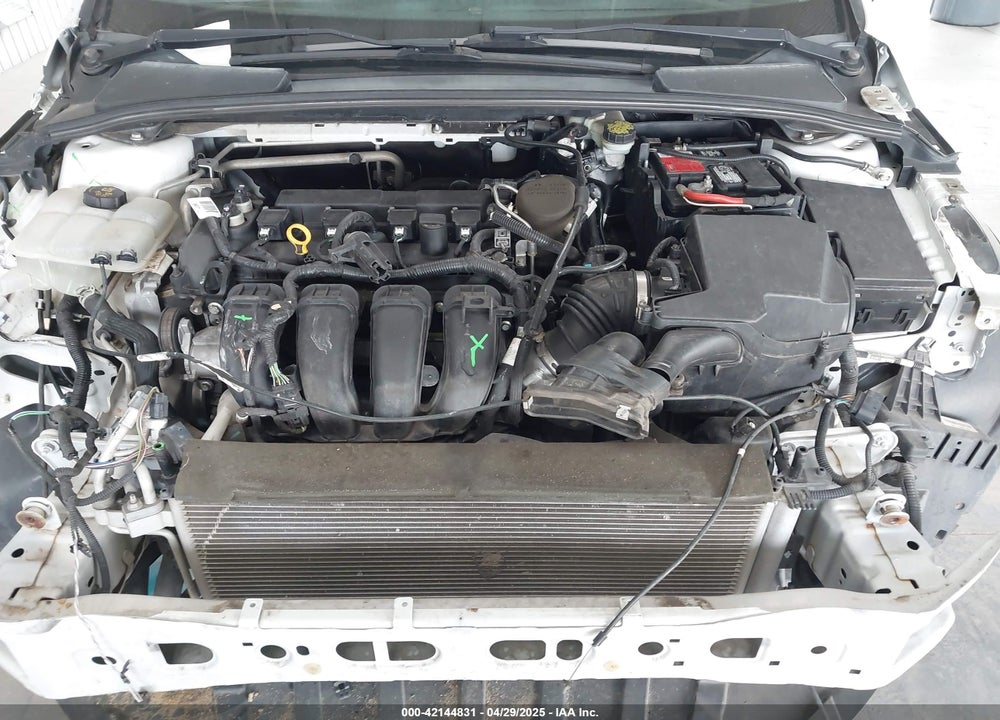 2016 FORD FOCUS VIN: 1FADP3K22GL264347