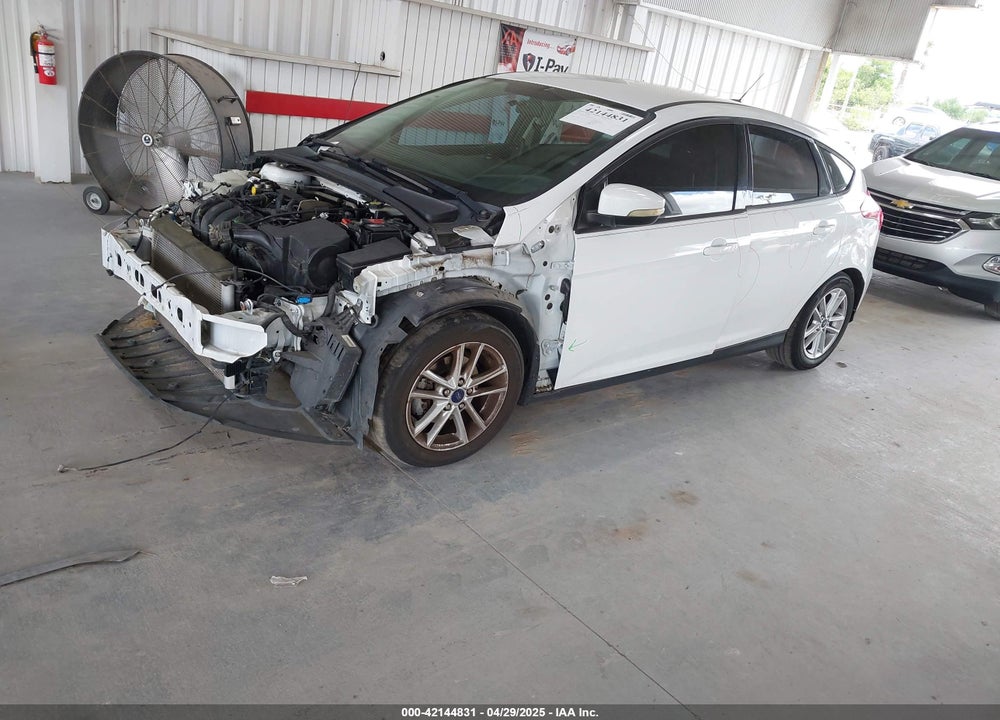 2016 FORD FOCUS VIN: 1FADP3K22GL264347