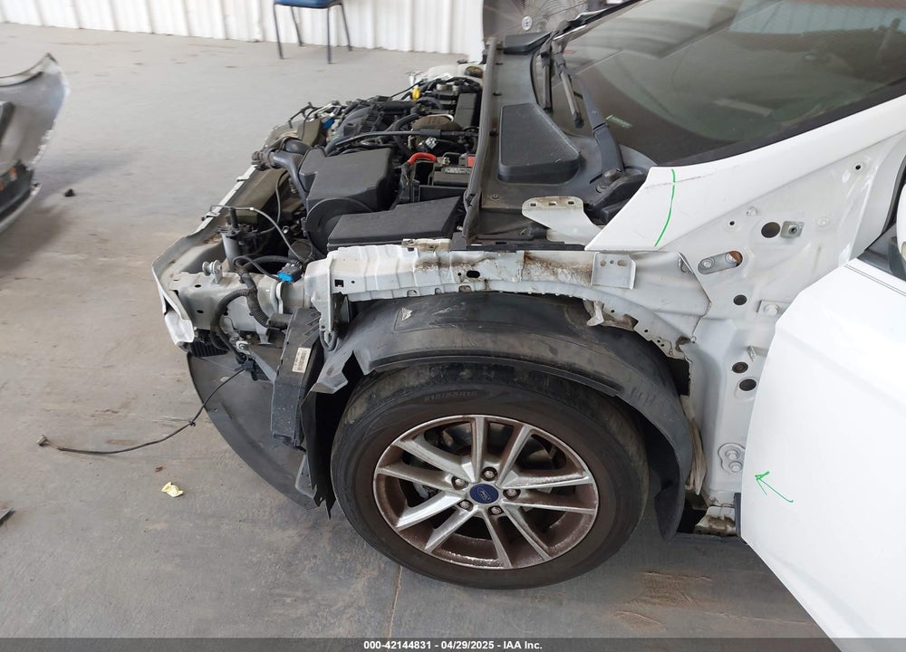 2016 FORD FOCUS VIN: 1FADP3K22GL264347
