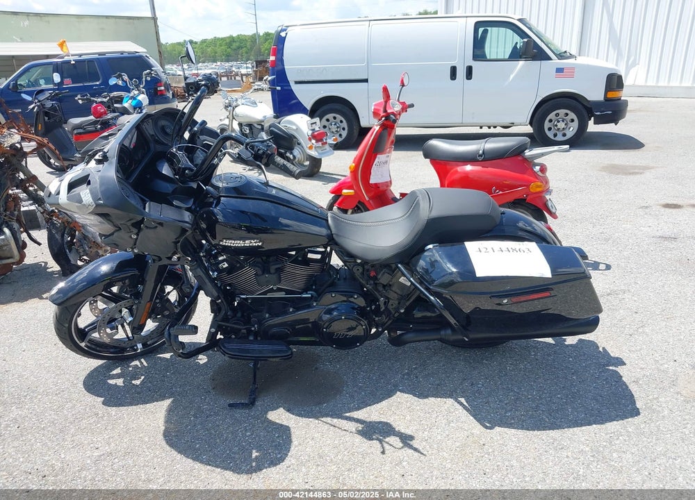 2024 HARLEY-DAVIDSON FLTRX VIN: 1HD1KH710RB609889
