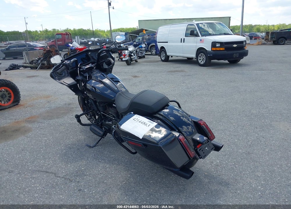 2024 HARLEY-DAVIDSON FLTRX VIN: 1HD1KH710RB609889