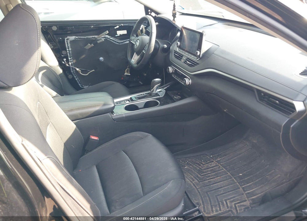 2020 NISSAN ALTIMA SV FWD VIN: 1N4BL4DV7LC256593