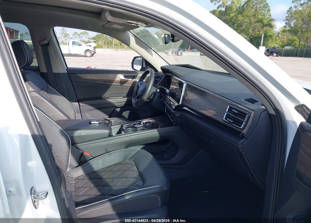 2024 VOLKSWAGEN ATLAS 2.0T SEL PREMIUM R-LINE VIN: 1V2FR2CA4RC573042