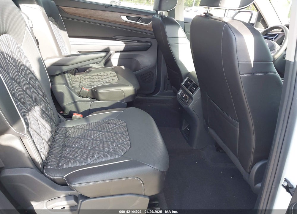 2024 VOLKSWAGEN ATLAS 2.0T SEL PREMIUM R-LINE VIN: 1V2FR2CA4RC573042