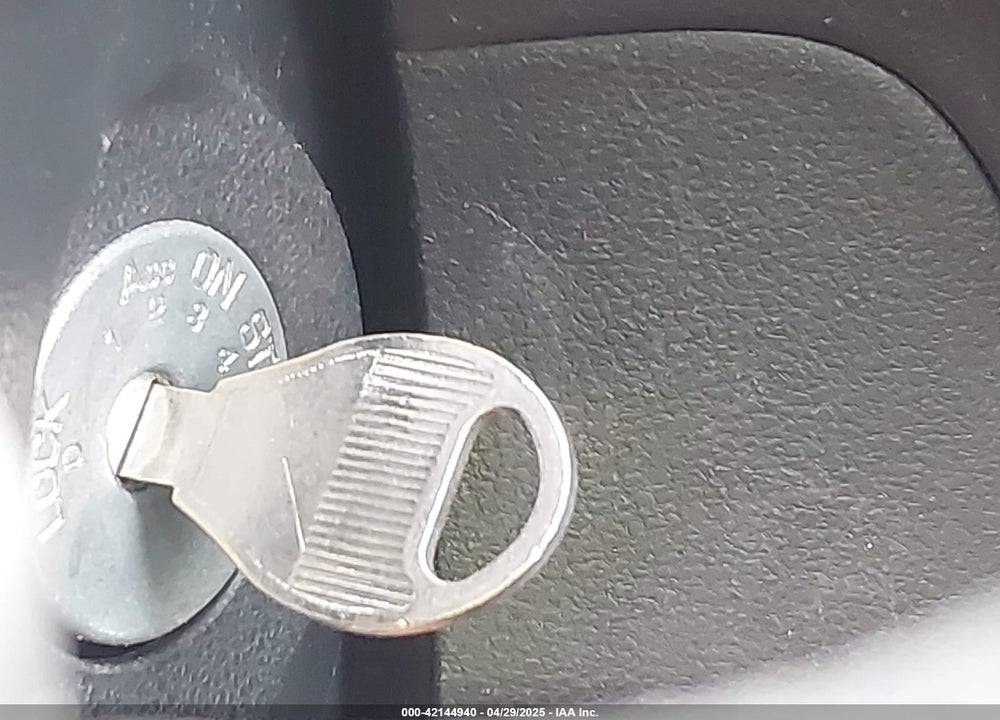 2017 NISSAN VERSA NOTE VIN: 3N1CE2CP0HL367744