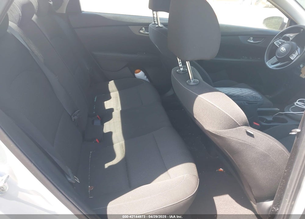 2019 KIA FORTE LXS VIN: 3KPF24AD1KE086328