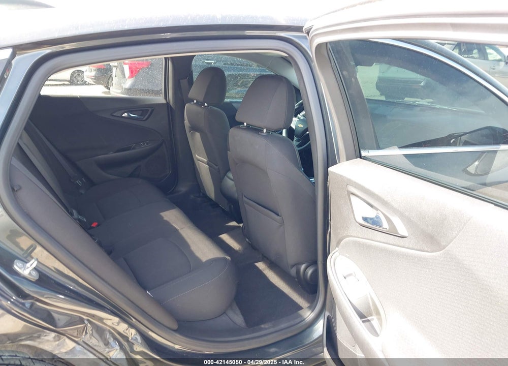 2018 CHEVROLET MALIBU VIN: 1G1ZB5ST5JF195591