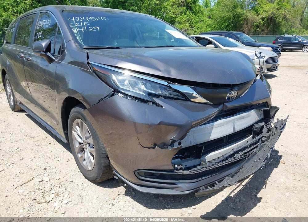 2021 TOYOTA SIENNA LE VIN: 5TDKSKFC4MS004345