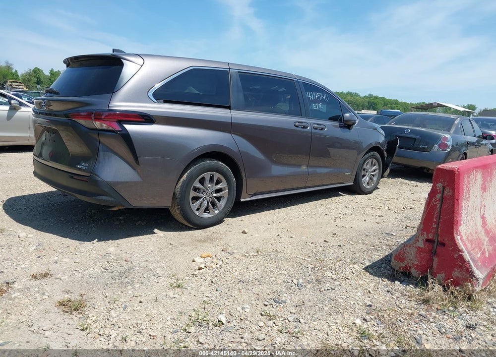 2021 TOYOTA SIENNA LE VIN: 5TDKSKFC4MS004345