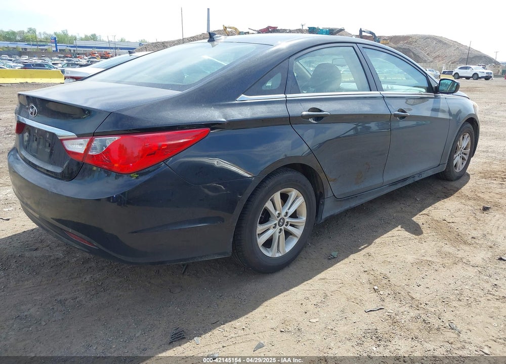 2013 HYUNDAI SONATA GLS VIN: 5NPEB4AC6DH614480