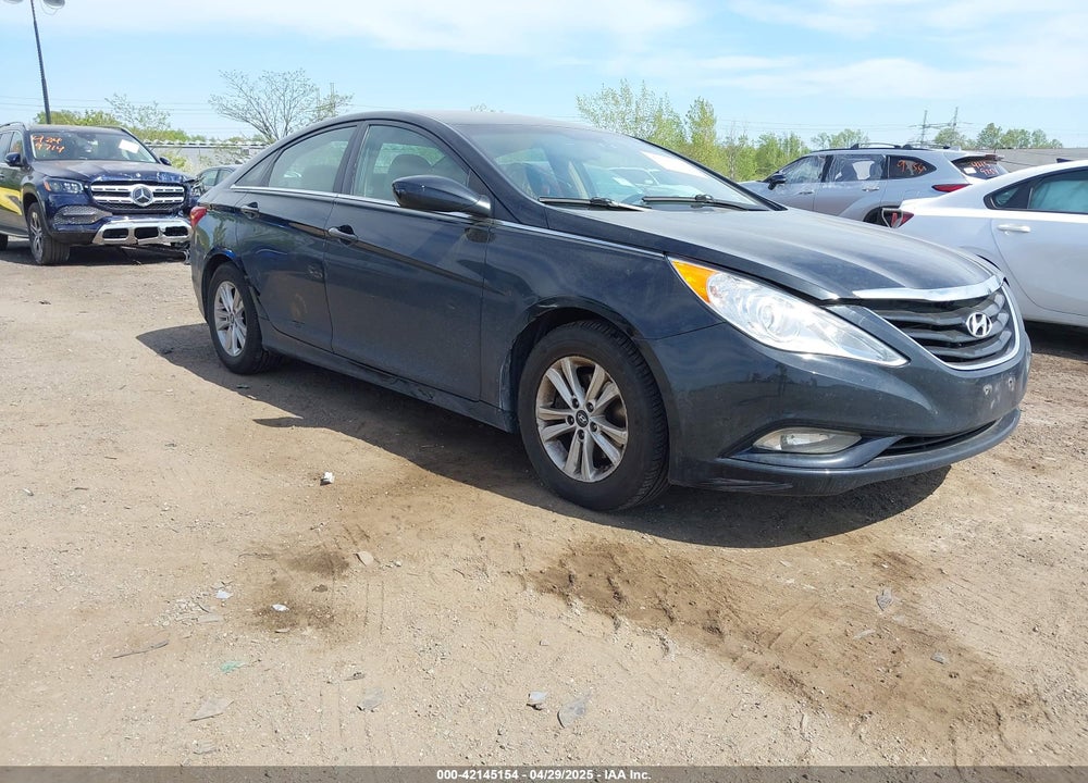 2013 HYUNDAI SONATA GLS VIN: 5NPEB4AC6DH614480