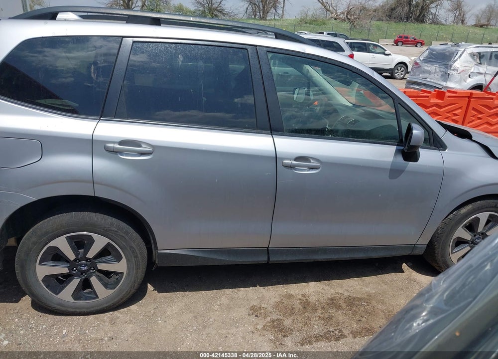 2017 SUBARU FORESTER 2.5I PREMIUM VIN: JF2SJAEC5HH407034