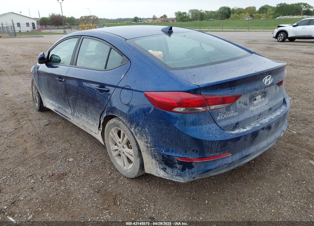 2018 HYUNDAI ELANTRA VIN: 5NPD84LF0JH351156