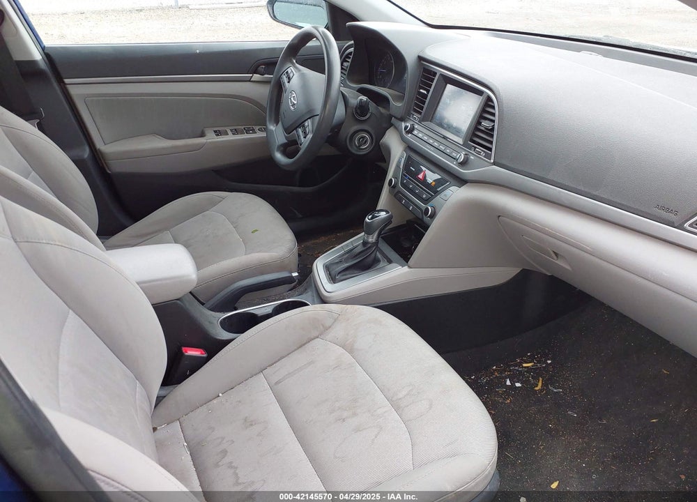 2018 HYUNDAI ELANTRA VIN: 5NPD84LF0JH351156
