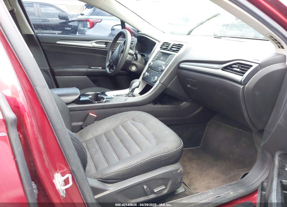 2015 FORD FUSION SE VIN: 3FA6P0H73FR164106