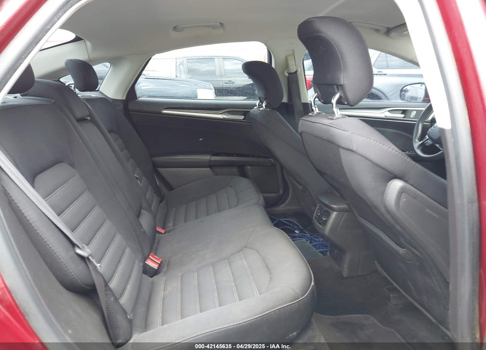 2015 FORD FUSION SE VIN: 3FA6P0H73FR164106