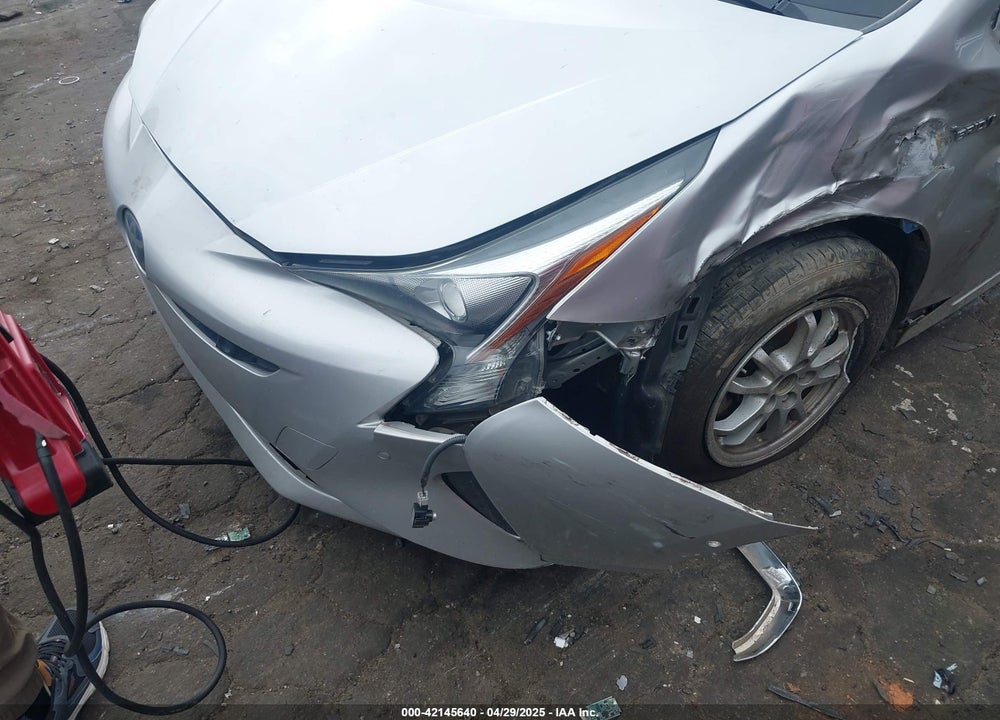 2018 TOYOTA PRIUS VIN: JTDKARFU6J3057288