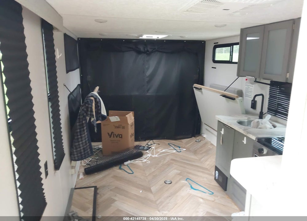 2023 THOR MOTOR HOME VIN: 5ZT2ZKPB4PG403660