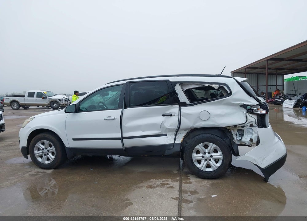 2016 CHEVROLET TRAVERSE LS VIN: 1GNKRFKDXGJ237589
