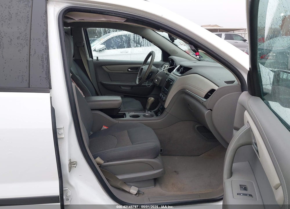 2016 CHEVROLET TRAVERSE LS VIN: 1GNKRFKDXGJ237589