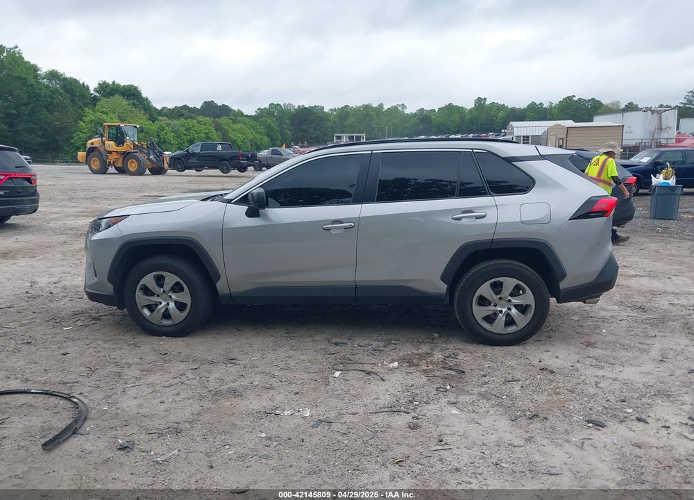 2019 TOYOTA RAV4 VIN: 2T3H1RFV9KW038705