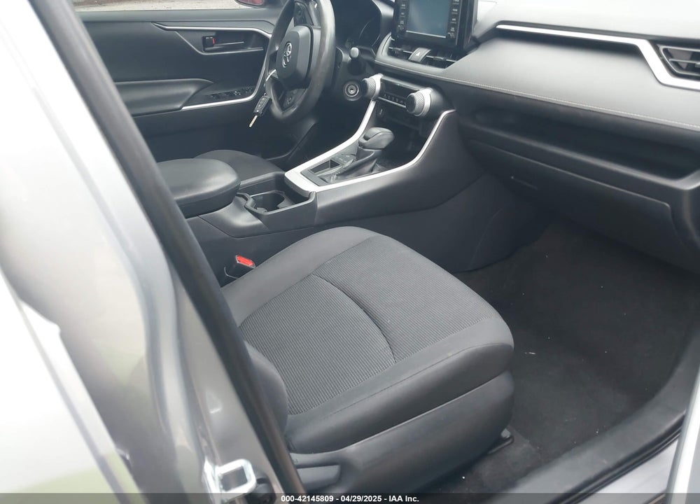 2019 TOYOTA RAV4 VIN: 2T3H1RFV9KW038705