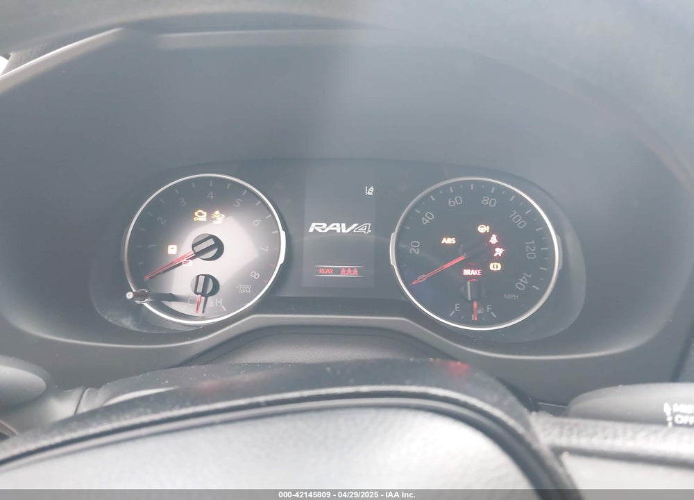 2019 TOYOTA RAV4 VIN: 2T3H1RFV9KW038705