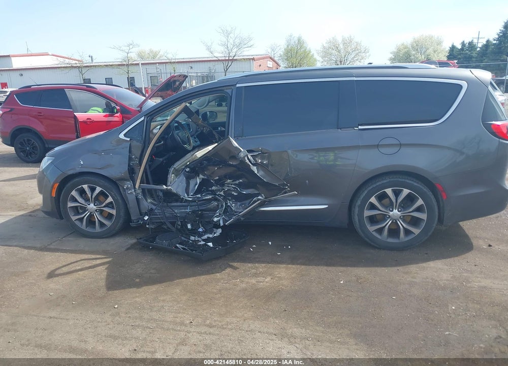 2017 CHRYSLER PACIFICA LIMITED VIN: 2C4RC1GGXHR504970