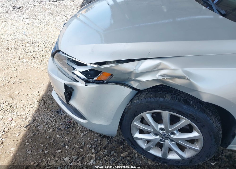 2011 VOLKSWAGEN JETTA VIN: 3VWBZ7AJ6BM357730