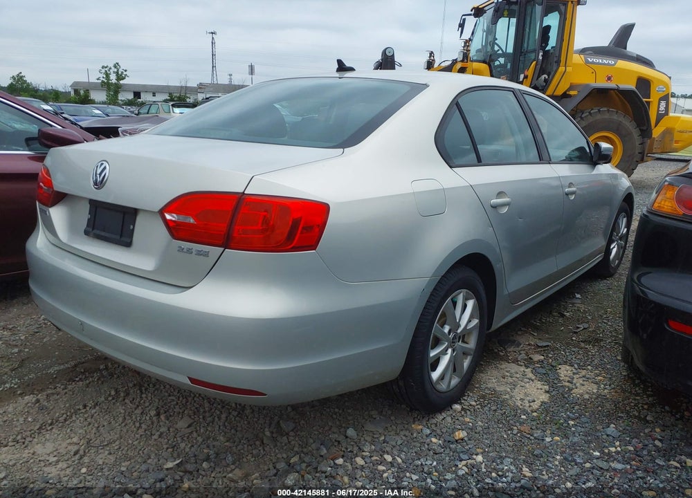 2011 VOLKSWAGEN JETTA VIN: 3VWBZ7AJ6BM357730