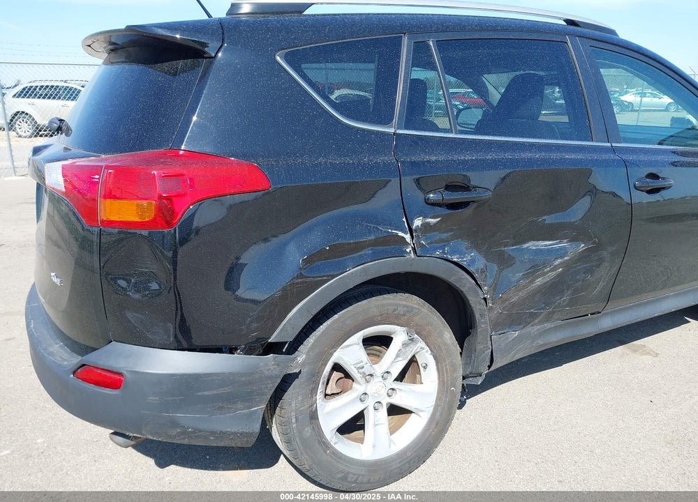 2013 TOYOTA RAV4 XLE VIN: 2T3WFREV0DW019201