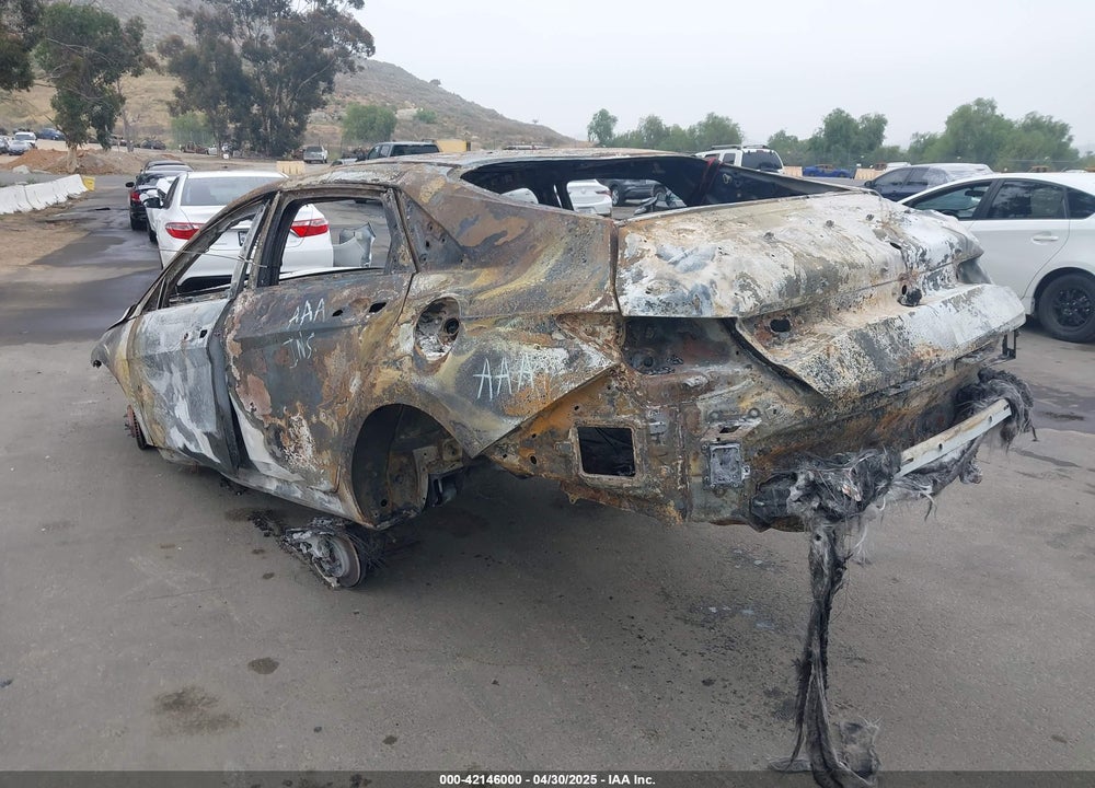 2022 HYUNDAI ELANTRA VIN: KMHLM4AG1NU349569