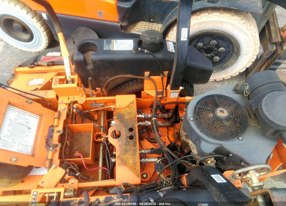 2017 SCAG STC61V-730FX ZERO TURN LAWNMOWER VIN: H6100782