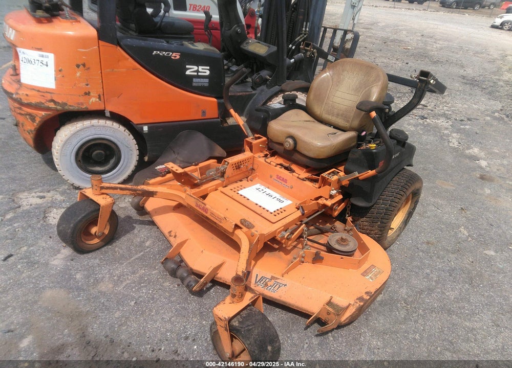 2017 SCAG STC61V-730FX ZERO TURN LAWNMOWER VIN: H6100782